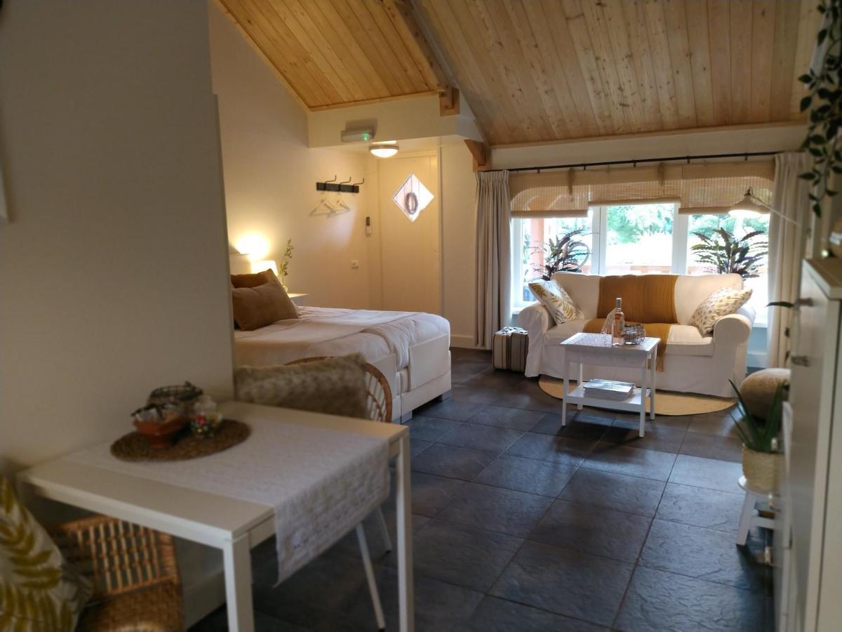 Bed and Breakfast Logies De Houtdijk Harich Exterior foto