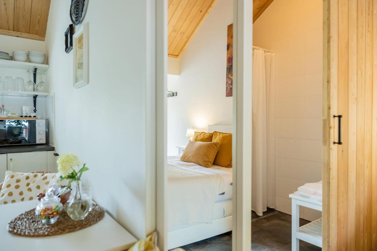 Bed and Breakfast Logies De Houtdijk Harich Exterior foto